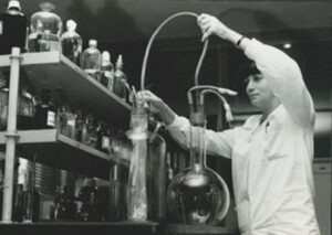 laboratory-for-salmonella-vaccine-mozambique-1974